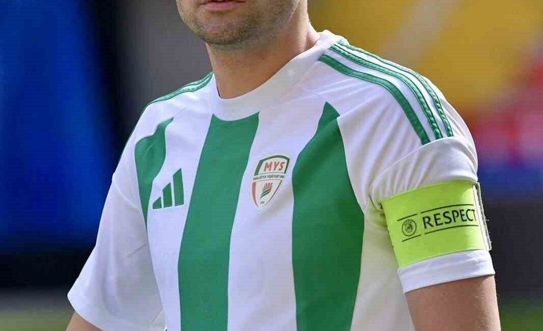 Türkiye 3. Lig 2. Grup ekiplerinden Yeşilyurtspor’un forveti Tayyib Kanarya,
