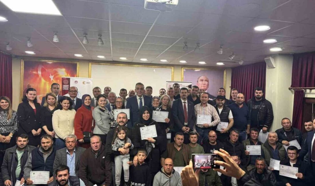 Tekirdağ’da 104 saatlik Sürü Yönetimi Elemanı Kursu’nu tamamlayan 62 kursiyer