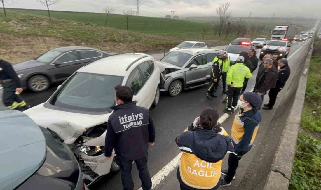Tekirdağ Çorlu Çevre Yolu üzerinde 4 aracın karıştığı zincirleme kaza