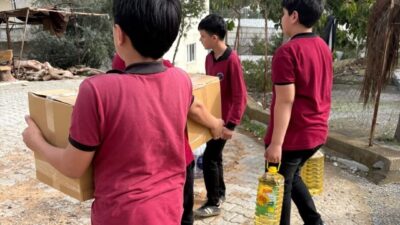 Mersin’in Bozyazı ilçesinde Tekmen Ortaokulu tarafından Ramazan ayı dolayısıyla anlamlı