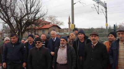 Kayseri’de daha önce gündeme gelen Kemal Sunal’ın tel örgüsüyle ikiye