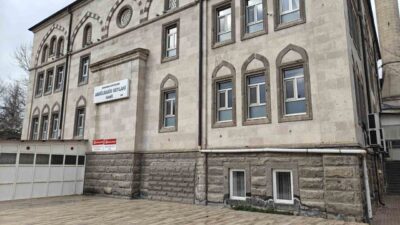 Kayseri’nin Kocasinan ilçesinde dün ilk teravih namazının kılındığı sırada bir