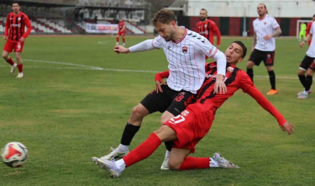TFF 2. Lig Beyaz Grup 27. hafta karşılaşmasında Kastamonuspor, konuk