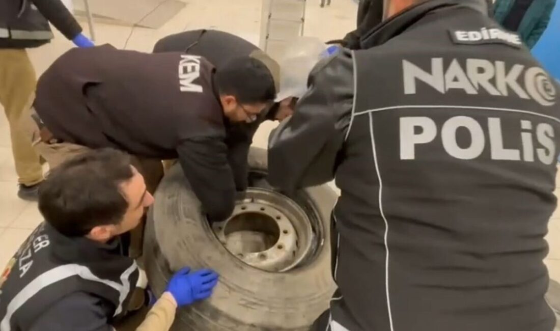 Edirne’de polis ekiplerince gerçekleştirilen başarılı operasyonda, Hamzabeyli Gümrük Kapısı’nda tırın