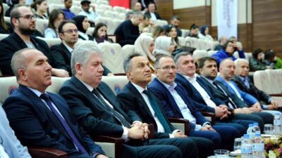 Cumhurbaşkanlığı Eğitim Politikaları Kurulu Üyesi Ahmet Akça, TOGÜ’de düzenlenen “Değişen