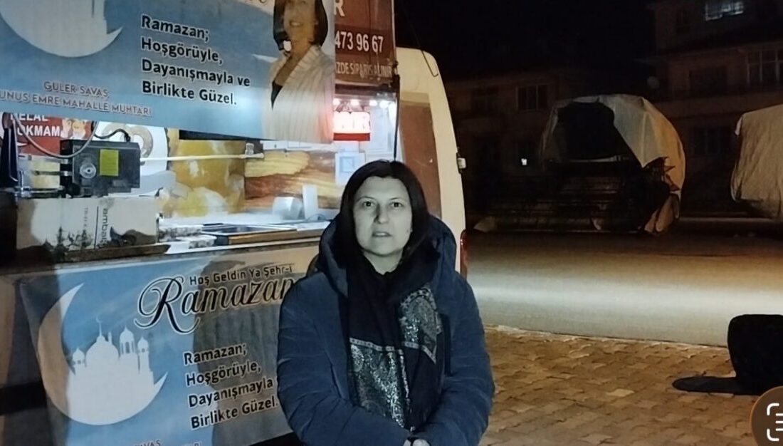 Tokat’ın Zile ilçesinde bir muhtar teravih namazından çıkan cemaate lokma