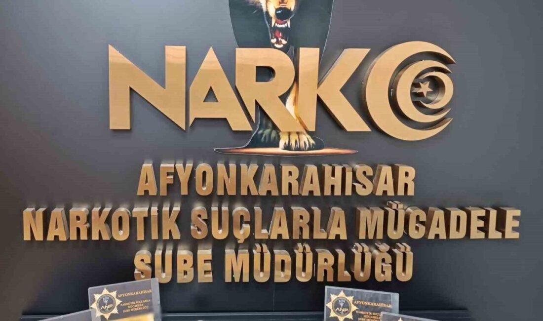 Afyonkarahisar’da polis tarafından torbacı diye adlandırılan uyuşturucu satıcılarına yönelik yapılan