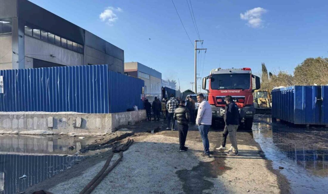 İzmir’in Torbalı ilçesindeki bir geri dönüşüm fabrikasında çıkan ve yanındaki