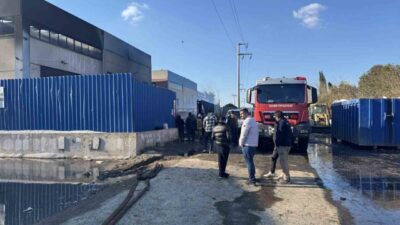 İzmir’in Torbalı ilçesindeki bir geri dönüşüm fabrikasında çıkan ve yanındaki