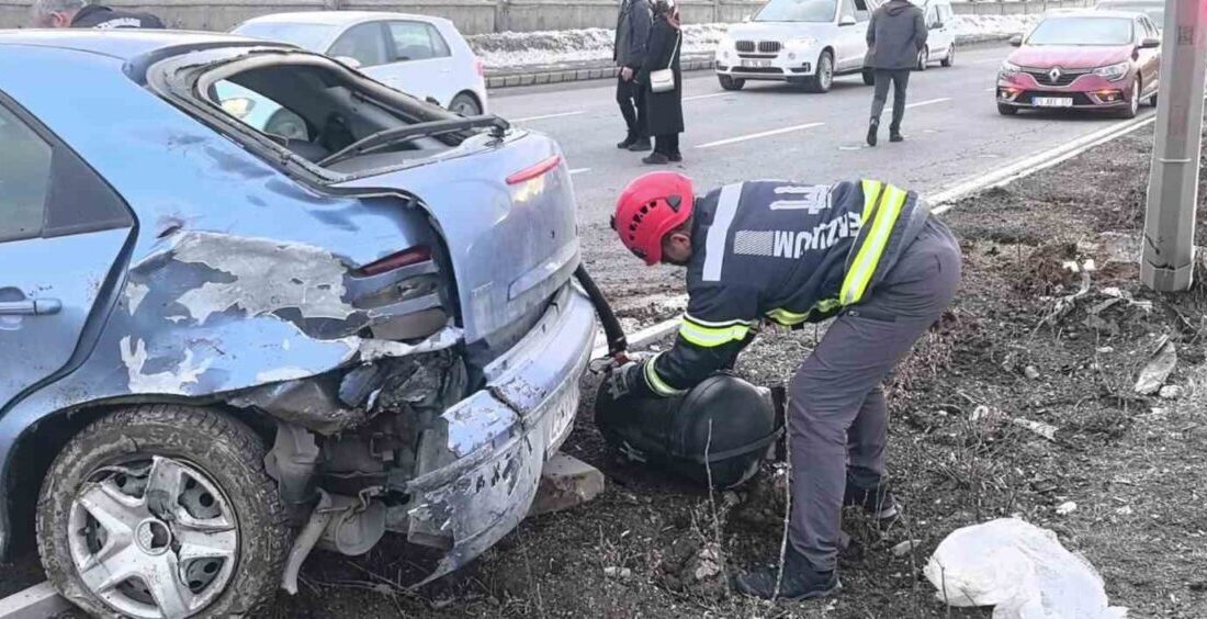 Erzurum’da, Çat Yolu Atlama Kuleleri önünde meydana gelen trafik kazasında