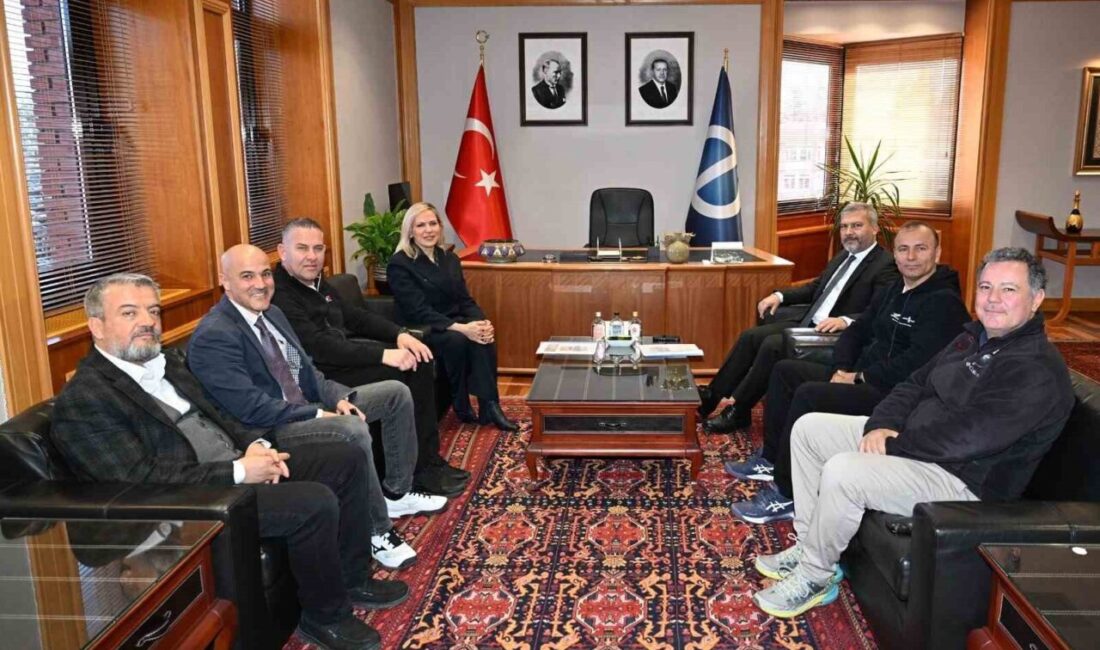 Türkiye Tenis Federasyonu (TTF) Başkanı Şafak Müderrisgil ve beraberindeki heyet,