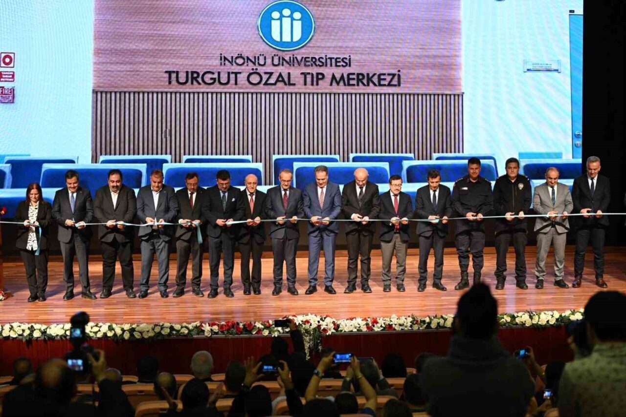 İnönü Üniversitesi Turgut Özal Tıp Merkezi’nin yenilenen Acil Servisi düzenlenen
