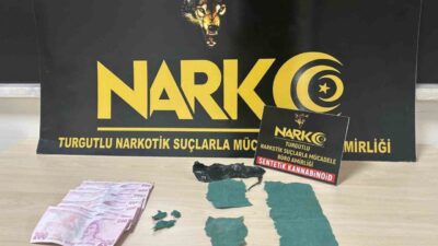 Manisa’nın Turgutlu ilçesinde düzenlenen uyuşturucu operasyonunda gözaltına alınan 3 şüpheli