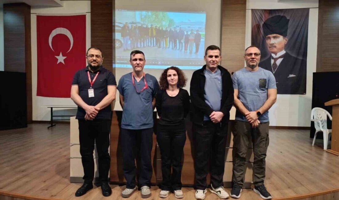 6 Şubat depremlerinin yıl dönümünde Turgutlu Devlet Hastanesi’nde düzenlenen anma