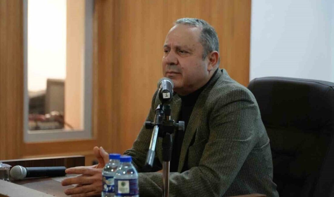 Karabük Üniversitesi (KBÜ) Safranbolu Turizm Fakültesinde düzenlenen programda profesyonel turist