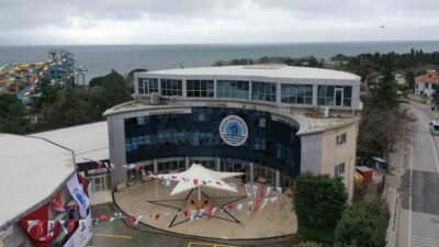 Tuzla’da sosyal yaşamı güçlendirecek önemli yatırımlardan biri daha tamamlandı. Kapsamlı