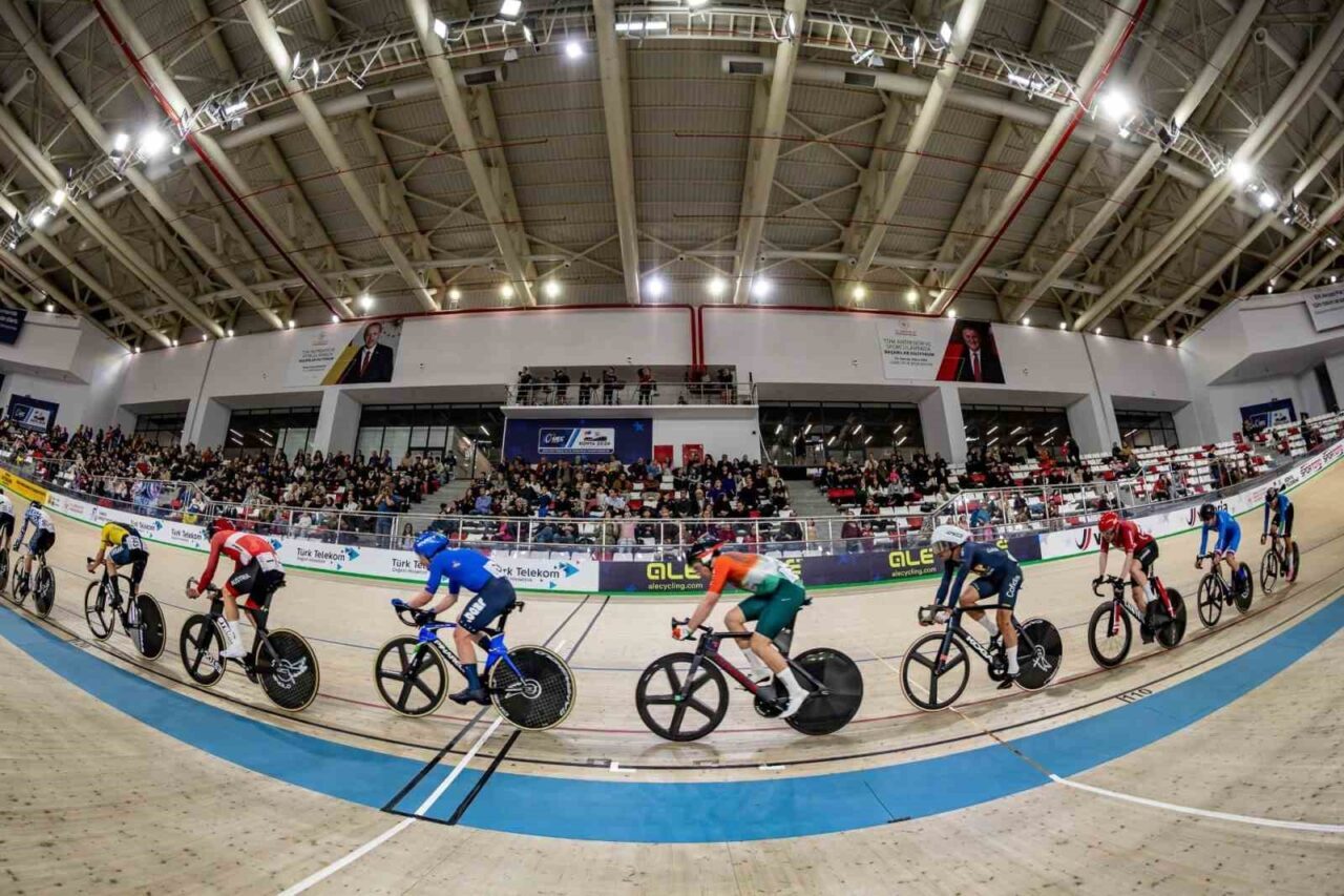 2026 UEC Avrupa Pist Bisikleti Şampiyonası’nda dördüncü gün geride kaldı.