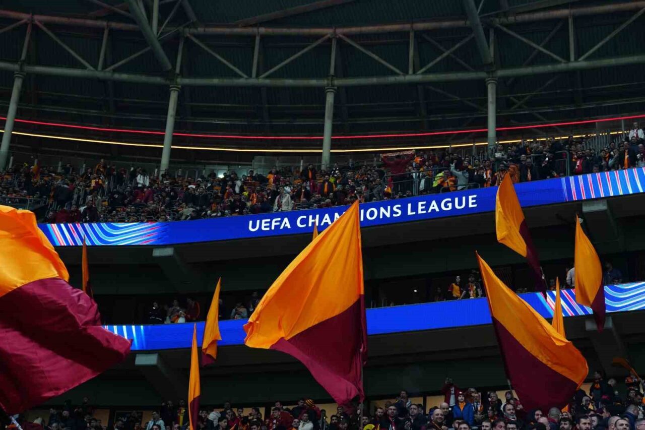 UEFA Şampiyonlar Ligi son 16 play-off turu ilk maçında Galatasaray