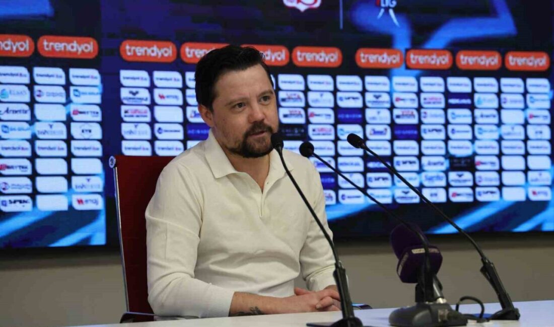 Pendikspor Teknik Direktörü Uğur Uçar, Özbelsan Sivasspor maçının ardından, “Maç