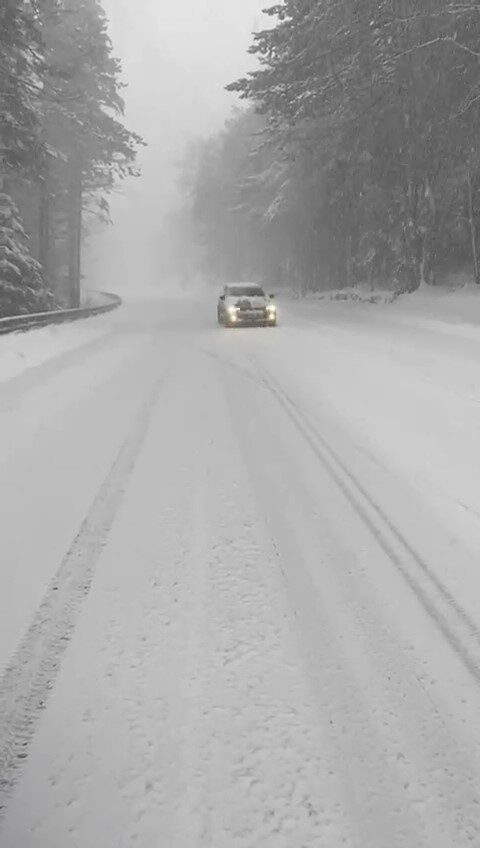 Kış turizminin önemli merkezlerinden Uludağ’da Şubat sonunda yağan kar yağışıyla