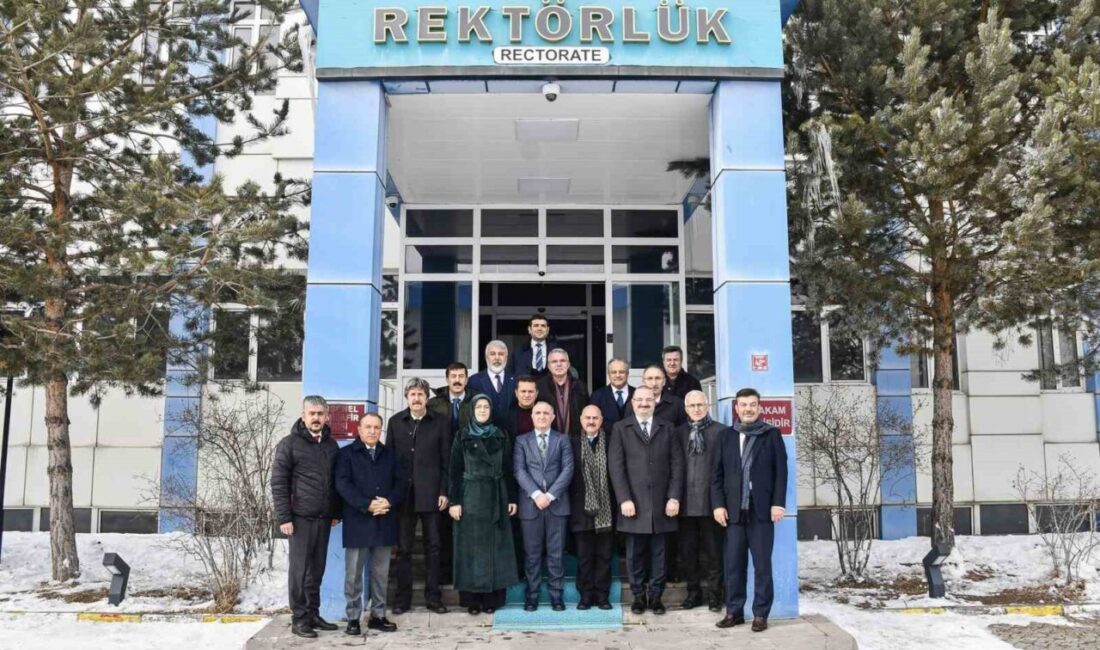 Kafkas Üniversitesi ev sahipliğinde düzenlenen Üniversitelerarası Kurul (ÜAK) Yönetim Kurulu