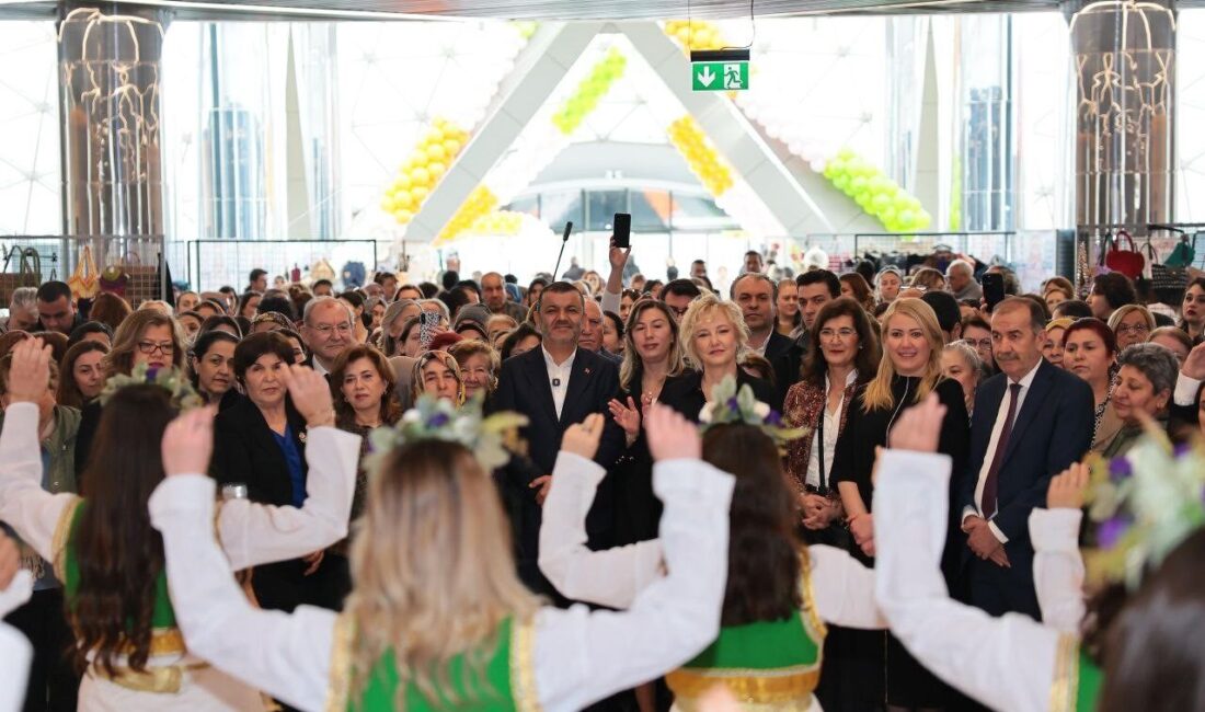 Denizli Büyükşehir Belediyesi’nin düzenlediği “Büyükşehirle Üreten Kadınlar Festivali” kapılarını açtı.