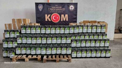 Uşak’ta polis ekiplerince düzenlenen operasyonda 382 teneke karışımlı zeytinyağı ele