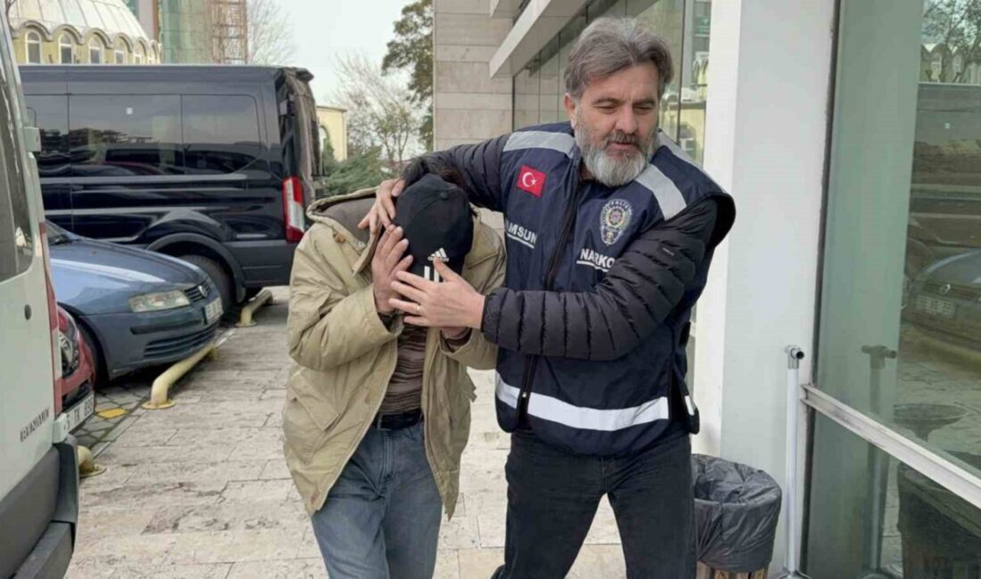 Samsun’un İlkadım ilçesinde narkotik polisinin düzenlediği operasyonda uyuşturucu hap ele