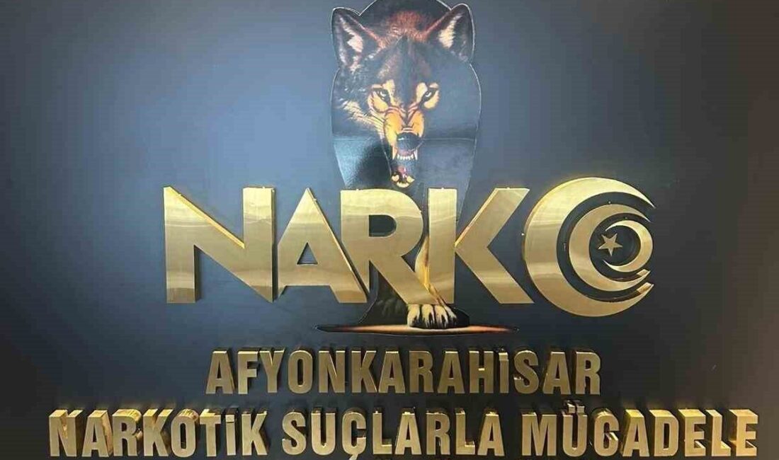 Afyonkarahisar’da polis tarafından gerçekleştirilen uyuşturucu operasyonunda 2 kişi gözaltına alınırken,