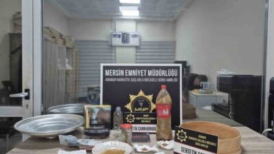 Mersin’in Anamur ilçesinde uyuşturucu taciri 2 şüpheli yakalanıp tutuklandı. Alınan