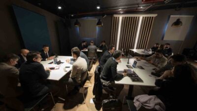 Sanayi ve Teknoloji Bakanlığı koordinasyonunda; Türkiye Uzay Ajansı (TUA), SAHA