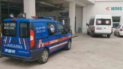 Aksaray’da fırtına nedeniyle uçan çatının altında kalarak ağır yaralanan ve