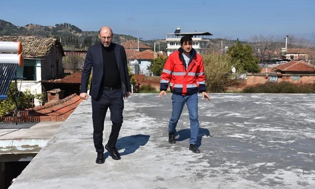 Aydın’ın Germencik ilçesine bağlı Üzümlü Mahallesi’nde yıllardır tadilat görmeyen kapalı