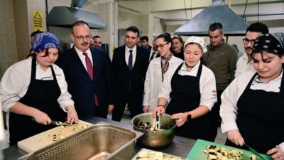 Aydın Valisi Yakup Canbolat, mesleki ve teknik eğitimin güçlendirilmesine yönelik