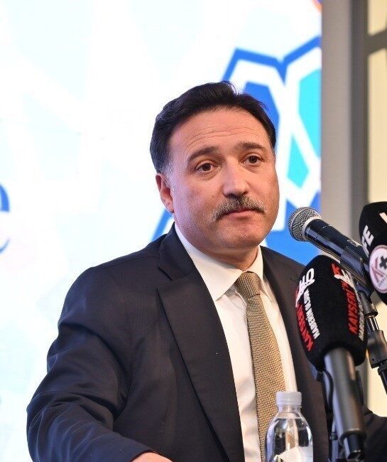 Kayseri Valisi Gökmen Çiçek, eski havaalanı binasına lojistik merkezi kurulacak