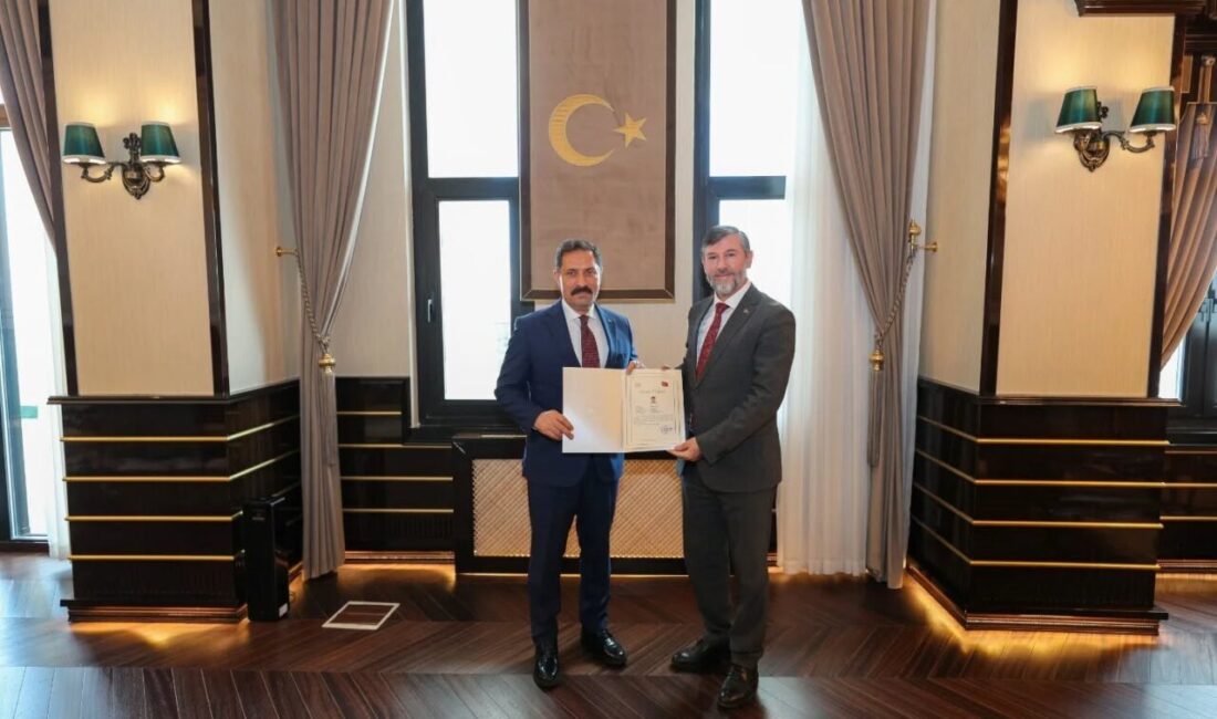 Hatay İl Müftülüğü görevinden Çanakkale İl Müftülüğüne atanan Mevlüt Topçu,