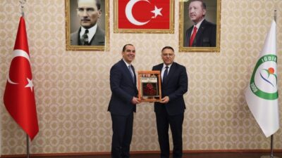 Iğdır Valisi Mustafa Fırat Taşolar, Iğdır Üniversitesi Rektörü Prof. Dr.