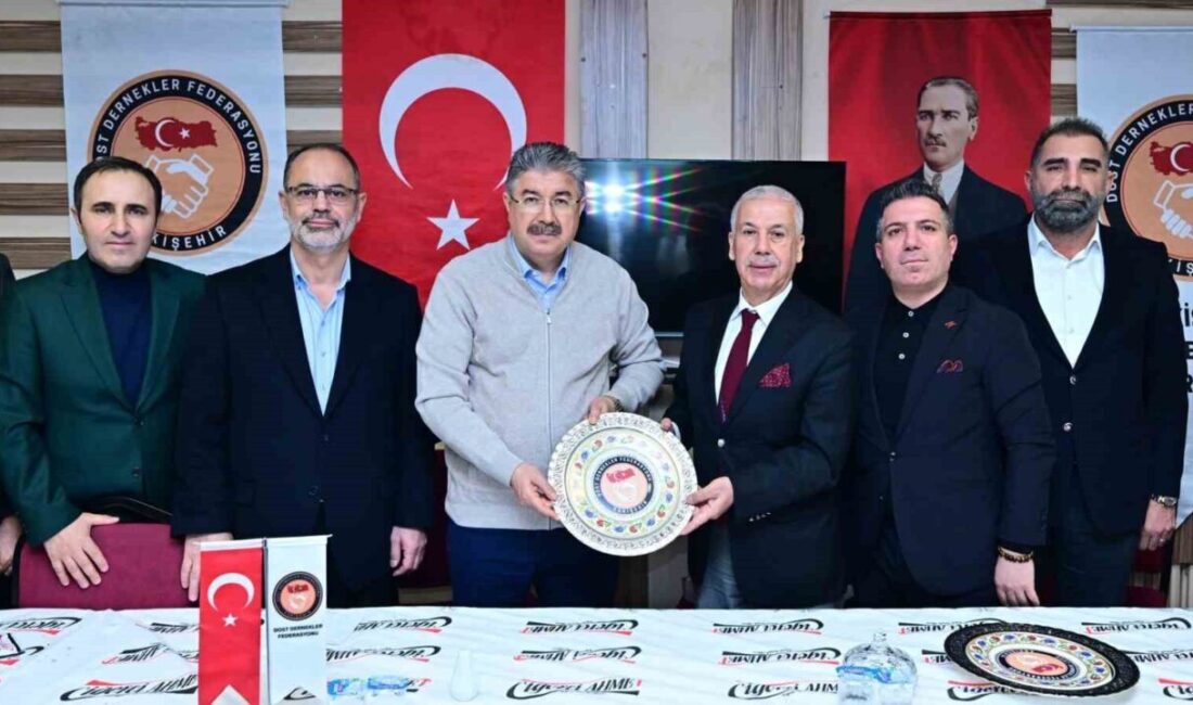 Eskişehir Valisi Dr. Erdinç Yılmaz, Dost Dernekler Federasyonu yönetimiyle bir