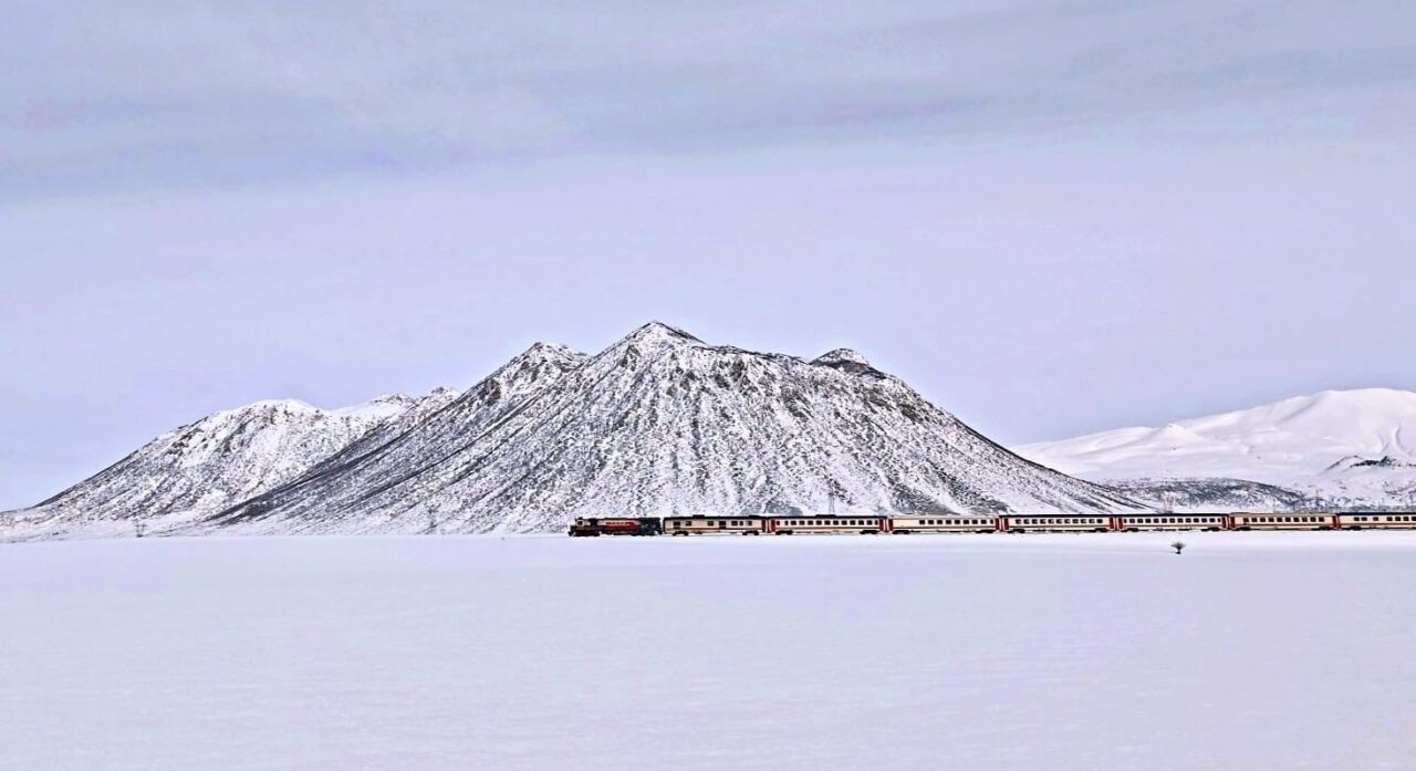 Türkiye’nin en fazla kar alan illerinin başında gelen Bitlis’te, Van