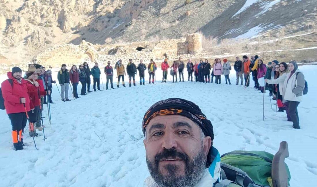 Van’da doğa tutkunları, zorlu kış şartlarına rağmen tarihi Der Meryem