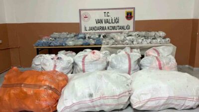 Van’ın Tuşba ve Başkale ilçesinde jandarma ekiplerince yürütülen çalışmalar sonucunda