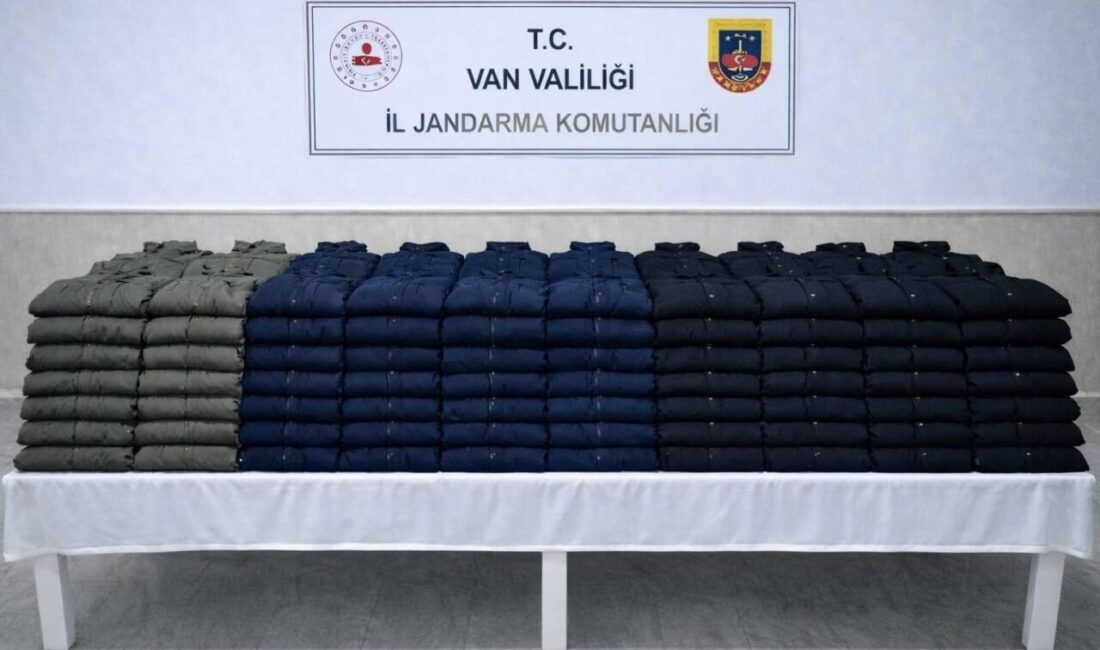 Van’ın Çaldıran ilçesinde jandarma ekiplerince yürütülen çalışmalar sonucunda gümrük kaçağı