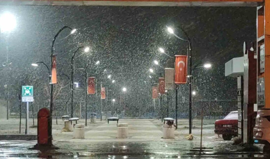 Van’da, iki haftalık aranın ardından kar yağışı yeniden etkisini göstermeye