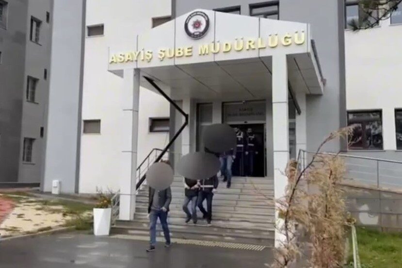 Van’da polis ekipleri tarafından düzenlenen operasyonlarda, çeşitli suçlardan toplam 56