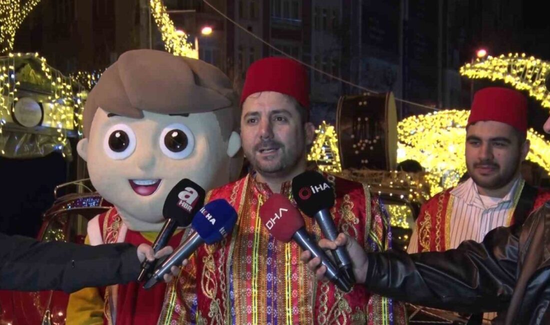 Ramazan ayının gelmesiyle birlikte davulcular, vatandaşları sahura kaldırmaya başladı. Esenler