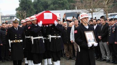 Kocaeli’nin Gebze ilçesinde hayatını kaybeden Kıbrıs gazisi Hasan Yavaş’ın cenazesi,