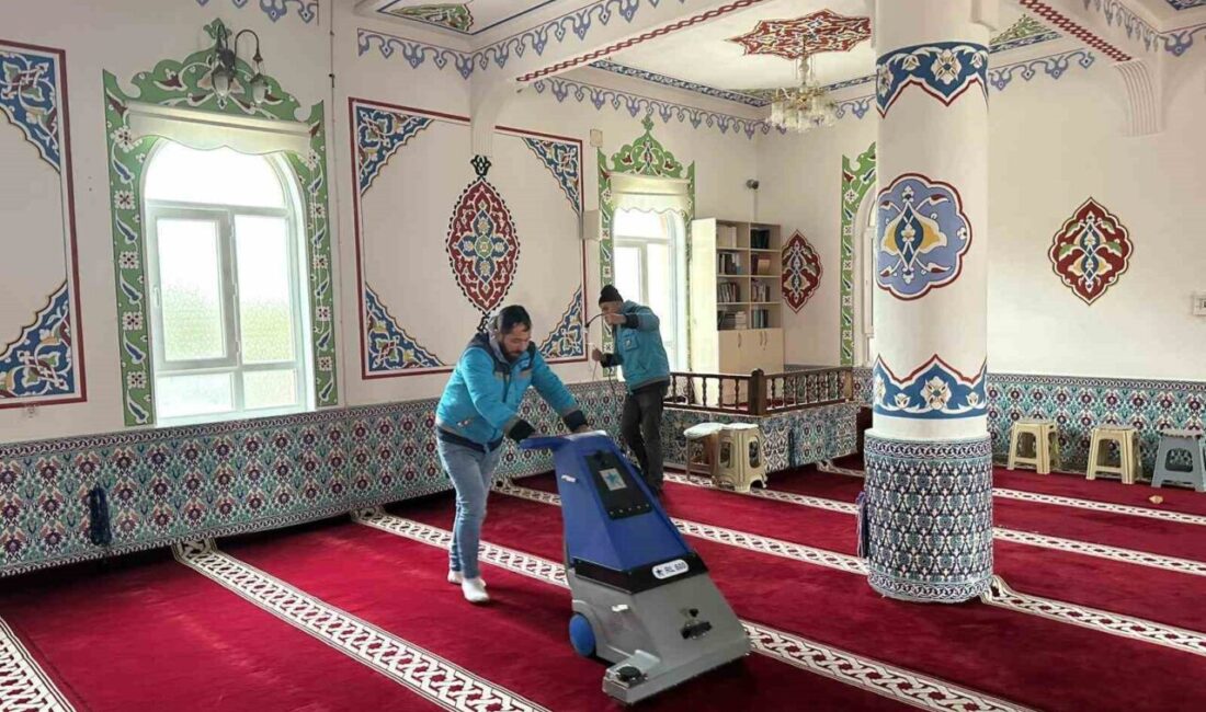 Samsun’un Vezirköprü ilçesinde belediye, Ramazan ayı öncesinde ilçe merkezindeki camilerde