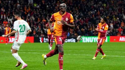 Galatasaray’ın Nijeryalı futbolcusu Victor Osimhen, Alanyaspor maçıyla bu sezonki 17.