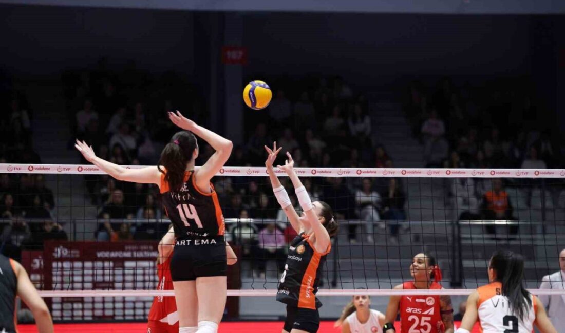 Vodafone Sultanlar Ligi’nin 20. haftasında Eczacıbaşı Dynavit, deplasmanda Aras Kargo’ya