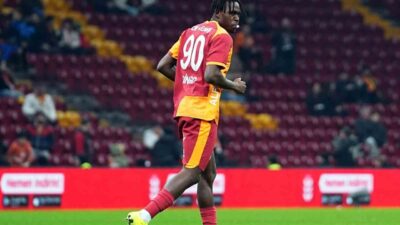 Galatasaray’ın Fildişi Sahilli futbolcusu Wilfried Singo, sakatlığının ardından 74 gün